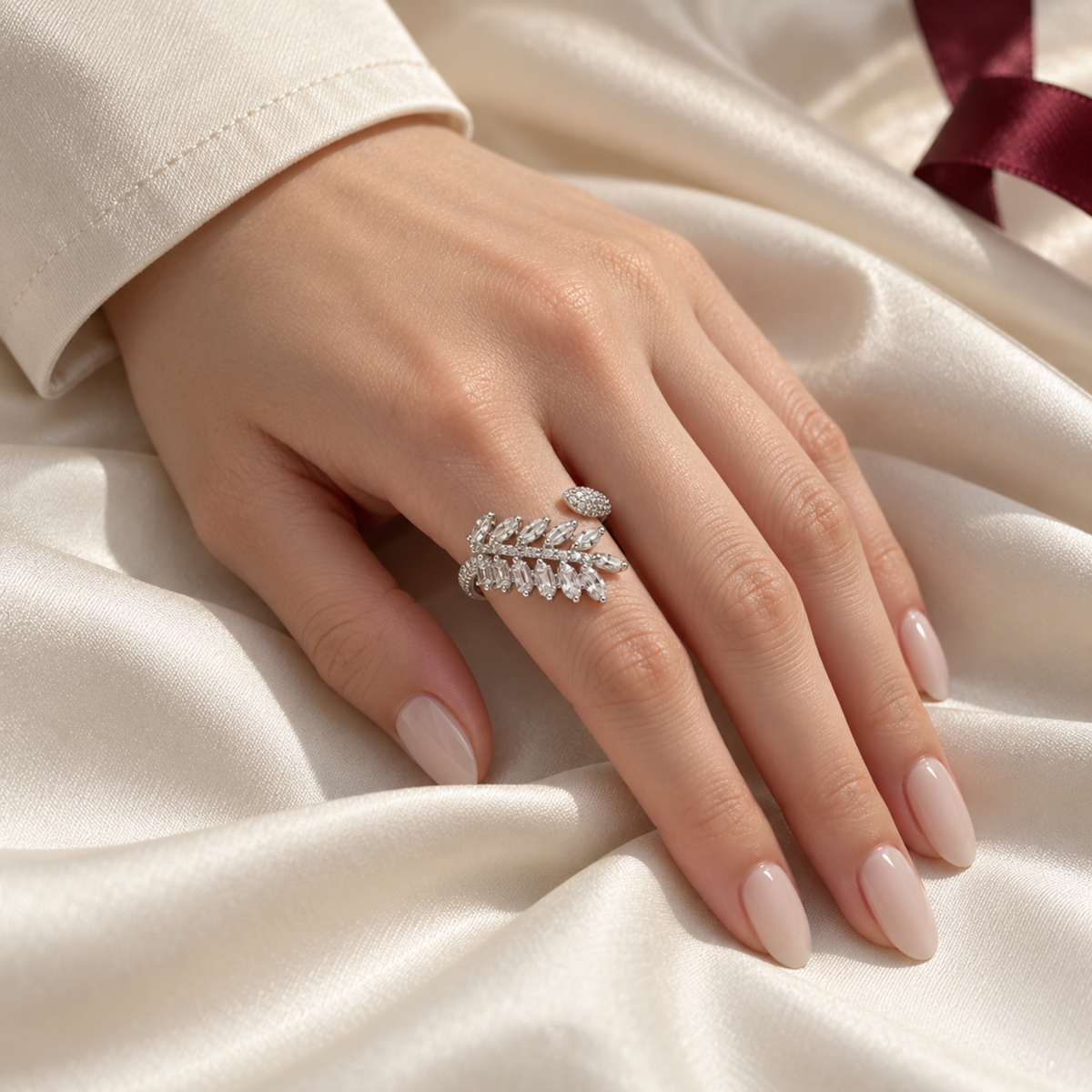 Silver Plume – Silver-Tone Feather-Inspired Clear Stone Open Ring