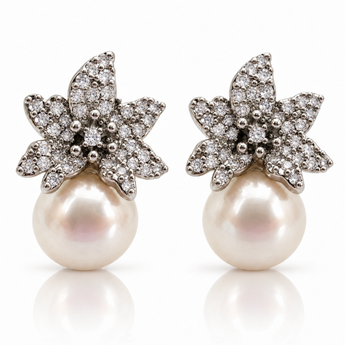 Starlit Bloom – Sparkling Star Pearl Earrings, Silver-Plated