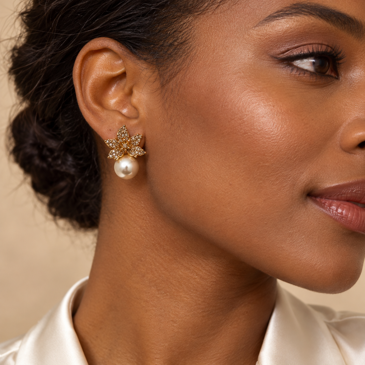 Starlit Bloom – Sparkling Floral Pearl Earrings