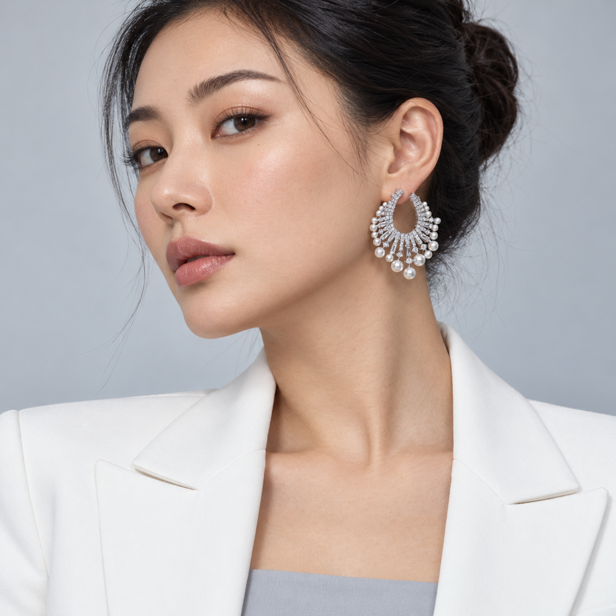 Luminous Oval – Silver-Tone Crystal & Pearl-Effect Statement Earrings